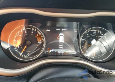 2017 Jeep Cherokee Limited z USA, uszkodzony, nr VIN 1C4PJMDS4HW633348